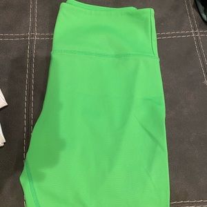 Zyia Bright green leggings
